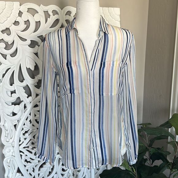 Cloth & Stone Lightweight Blouse - Picture 2 of 12